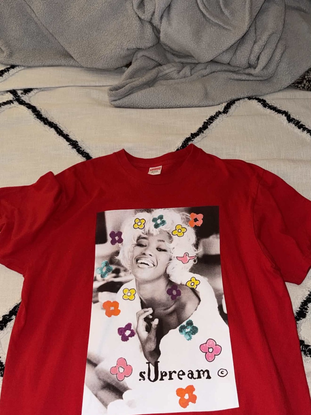 Supreme red tee “Supream”